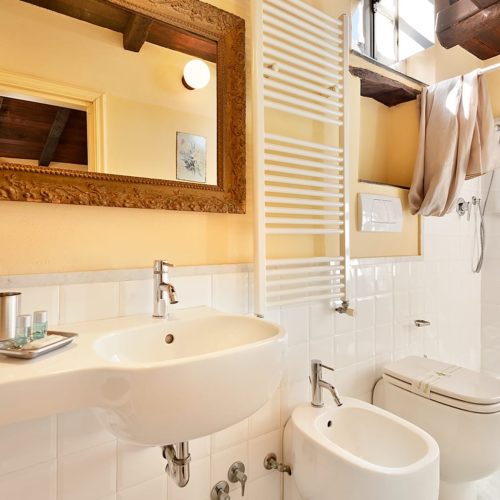 7e544288-ac91-4983-882b-13920300ada8 2